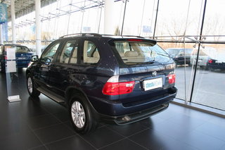 德国宝马 X5 左后45度 