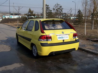 华普 海迅两厢 左后45度 