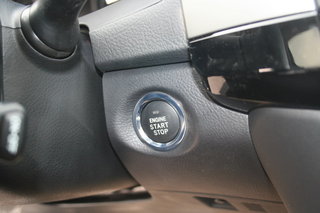 丰田 新锐志 右侧按钮或储物盒 