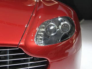 阿斯顿·马丁V8 Vantage图片