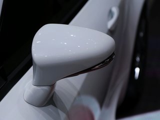 雷克萨斯RC图片