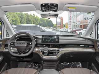 荣威iMAX8 DMH图片