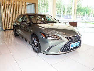 雷克萨斯ES图片