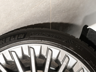 捷尼赛思纯电G80图片