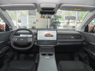 小鹏汽车G6图片