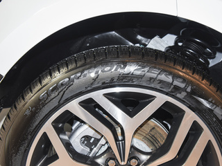 揽胜极光新能源图片