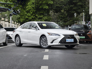 雷克萨斯ES图片