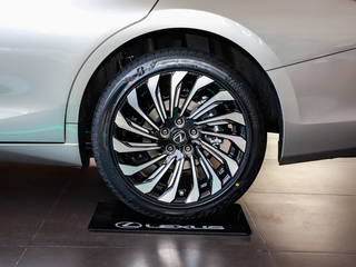 雷克萨斯ES图片