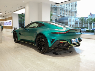 阿斯顿·马丁V8 Vantage图片