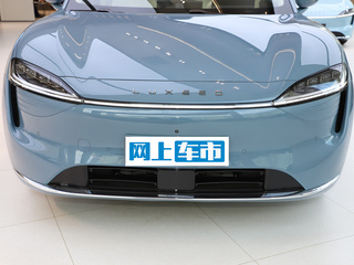 {智界R7}图片
