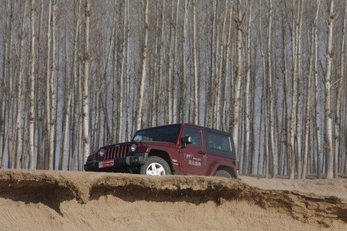 吉普Jeep 牧马人Sahara（撒哈拉）