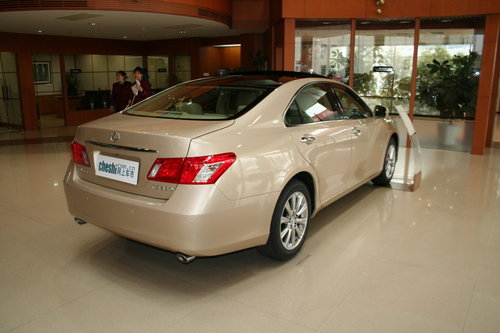 雷克萨斯ES外观