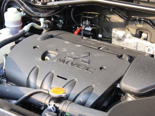 三菱(进口) 欧蓝德EX 劲界 OUTLANDER EX 2010款