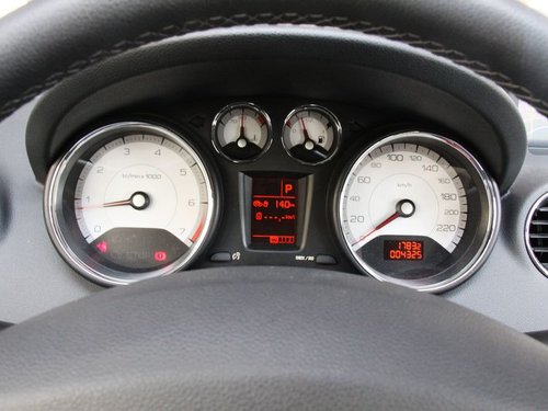 东风标致 408中控