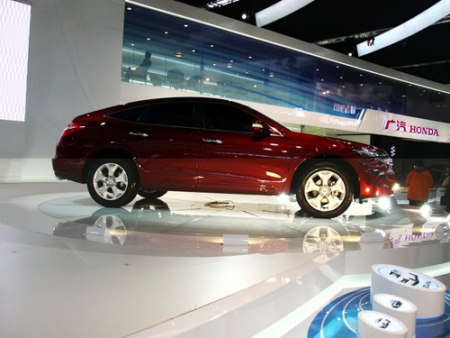 广汽本田 Accord Crosstour 外观