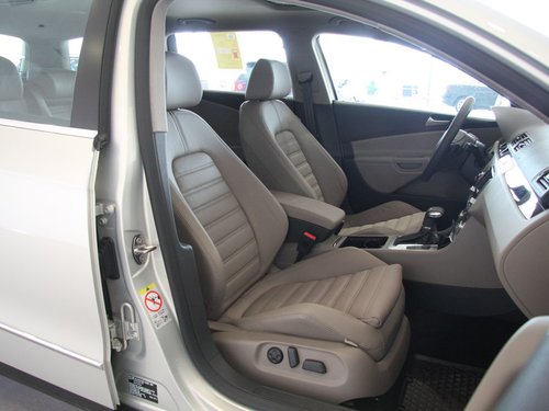 大众(进口) 帕萨特 旅行版 豪华型局部