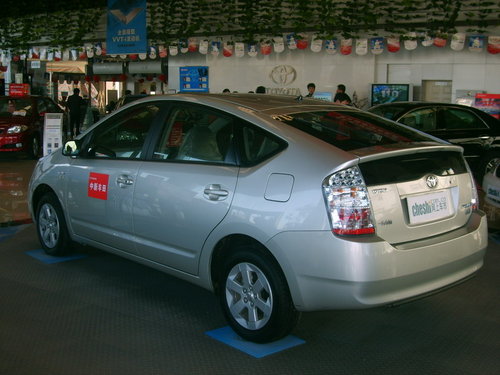 丰田 普锐斯Prius 左后45度 