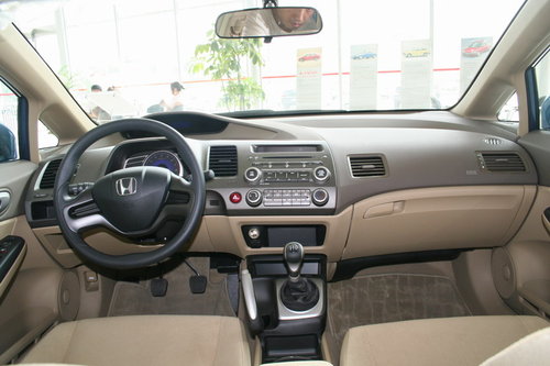 本田 思域 后排向前 