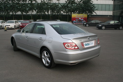 丰田 新锐志 右后45度 