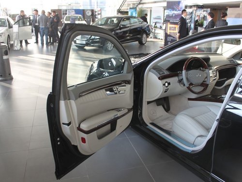 奔驰(进口)  S600 5.5 AT 左前车门45度视角