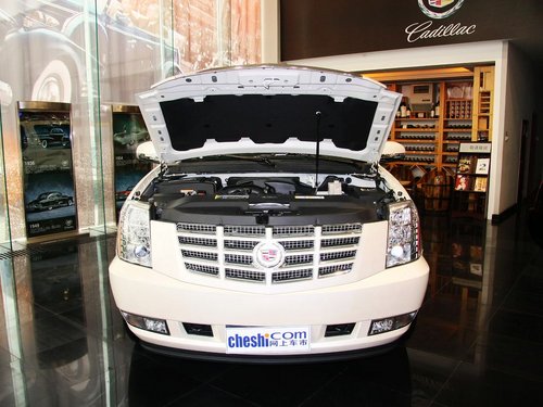 凯迪拉克(进口)  凯雷德 6.0 CVT 车辆发动机舱整体