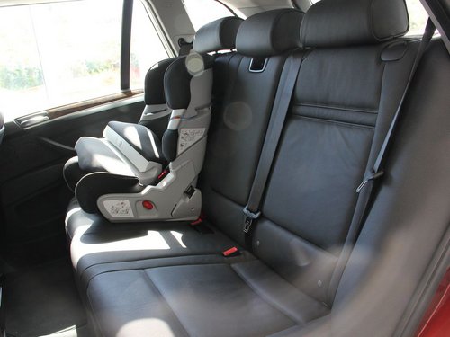 宝马(进口)  X5 xDrive35i 第二排座椅45度视角