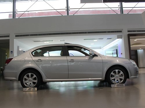 上海大众  朗逸 1.4TSI MT 车辆正右侧