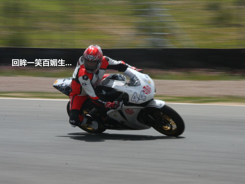 东风标致  207三厢 1.4L ETEC MT