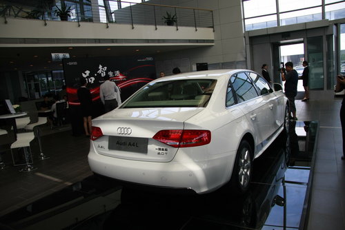 奥迪  A4L 2.0 TFSI（155KW）