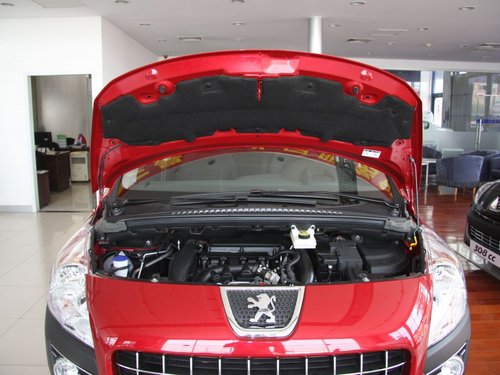 重庆 互邦标致 标致(进口) 3008 1.6T AT 发动机局部特写