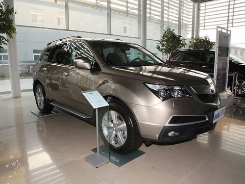 讴歌  MDX 3.7 AT 车辆右侧45度角