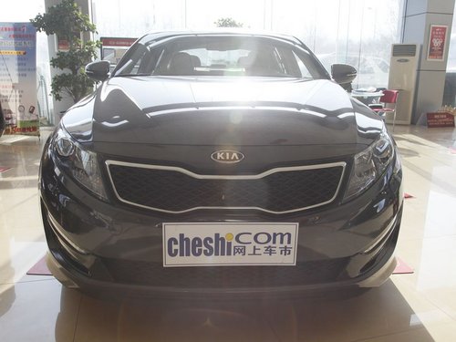 东风悦达起亚  起亚K5 2.0 AT 车头正面视角