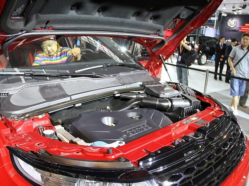 路虎  极光 2.0T AT