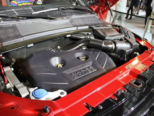 路虎  极光 2.0T AT