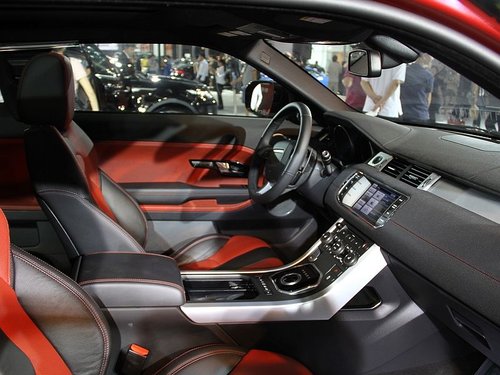 路虎  极光 2.0T AT