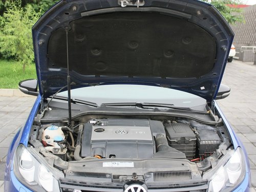 大众(进口)  R 2.0TSI 发动机局部特写