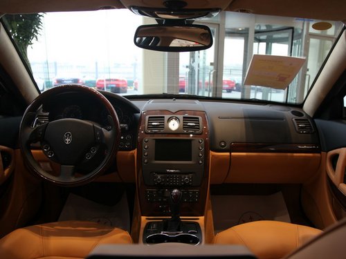 玛莎拉蒂  总裁Quattroporte 4.7 AT 中控台整体