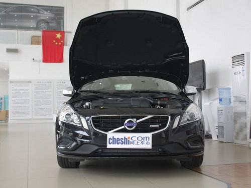 沃尔沃(进口)  V60 3.0T AT 车辆发动机舱整体