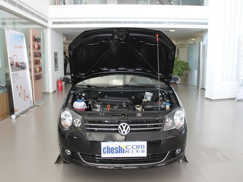 上海大众  Polo新劲取 1.4 MT 车辆发动机舱整体