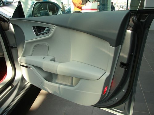 奥迪(进口)  A7 3.0 TFSI S-Tronic quattro 右前车门45度特写