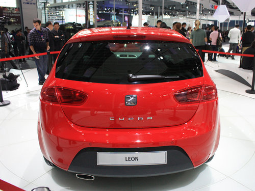 西雅特  Leon Copa