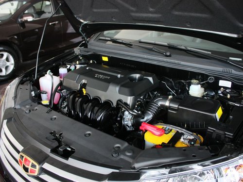 吉利帝豪  帝豪EC7 1.8L MT 发动机主体特写