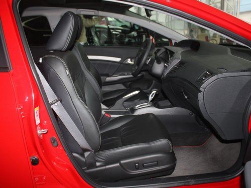 东风本田  第九代思域 2.0 TYPE-S AT 副驾驶座椅正视图