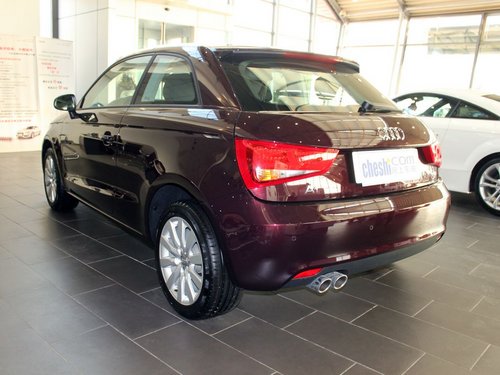 奥迪(进口)  A1 1.4TFSI 车辆左后45度视角