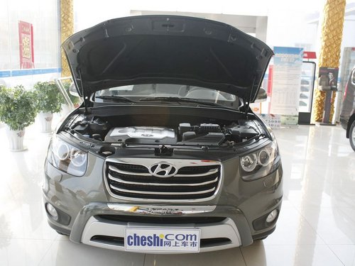 现代(进口)  新胜达 2.4 AT 车辆发动机舱整体