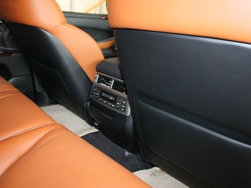 雷克萨斯  LX570 5.7 AT 