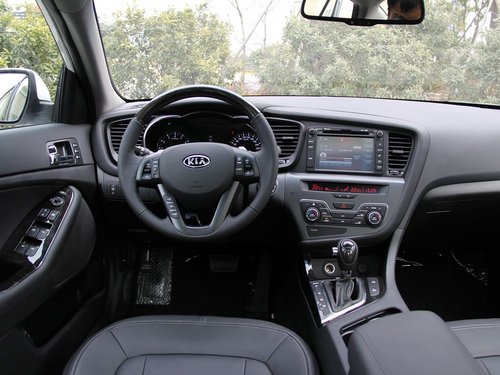 东风悦达起亚  K5 2.0 Premium AT