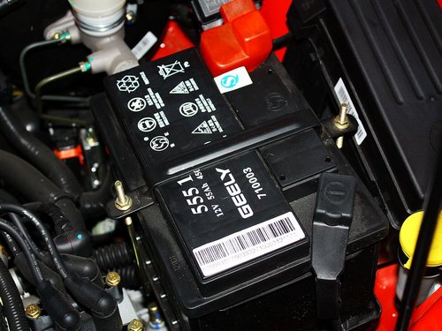 吉利英伦  英伦SC3 1.3L MT 蓄电池特写