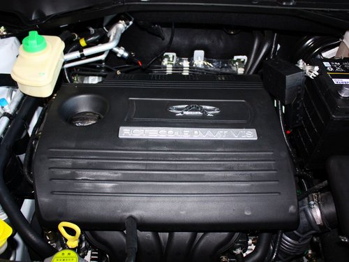 奇瑞汽车  精英版 1.6L CVT 发动机主体特写