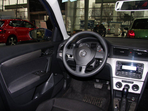 上海大众 朗逸 1.6L AT